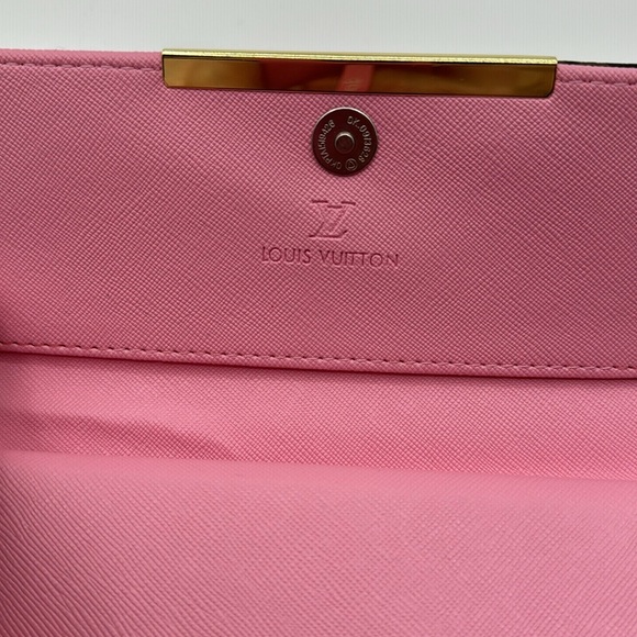 Inspired Design Floral Pattern Wallet NWT - Picture 2 of 10